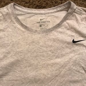 NWOT; Men’s Size XL Nike Athletic Cut Tee
